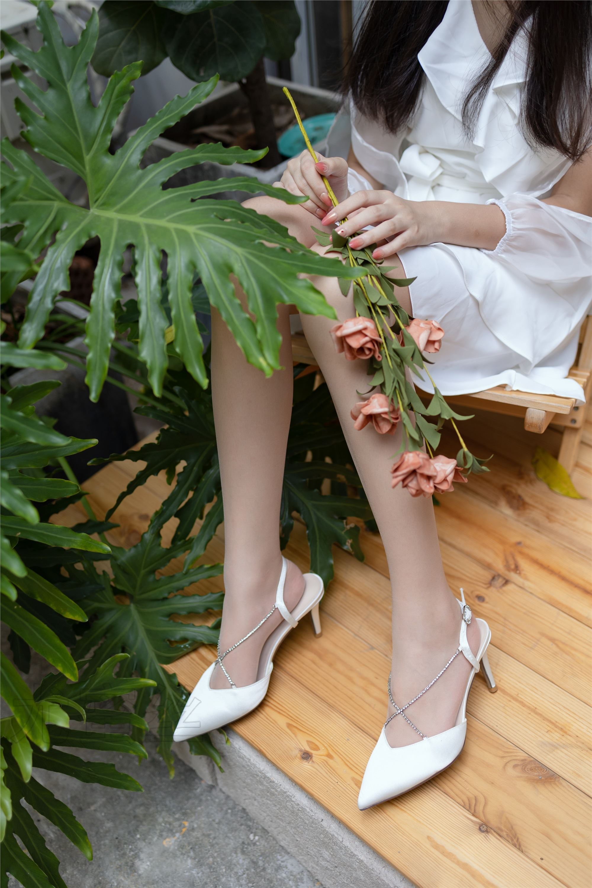 尤蜜丝 穿搭写真 NO.060